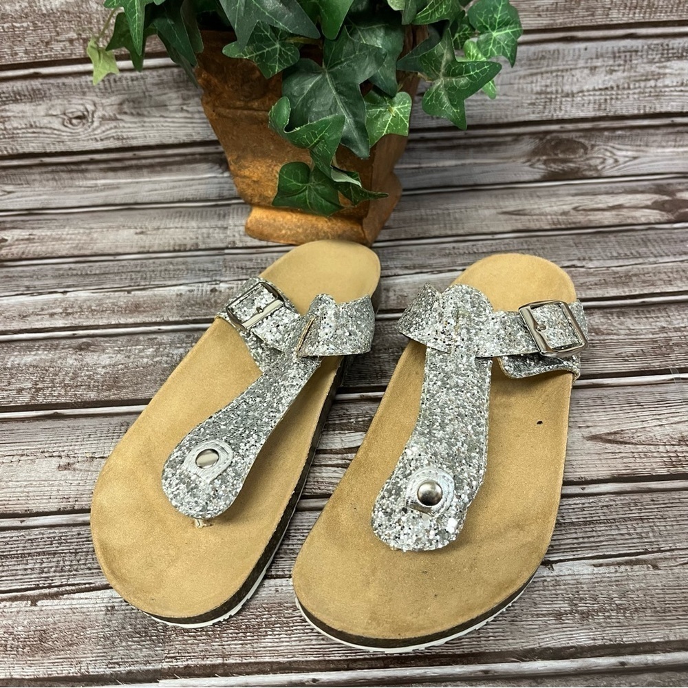 Mudd Silver Glitter Thong Sandal Big Girl size 5 Women’s size 7 - Picture 3 of 13